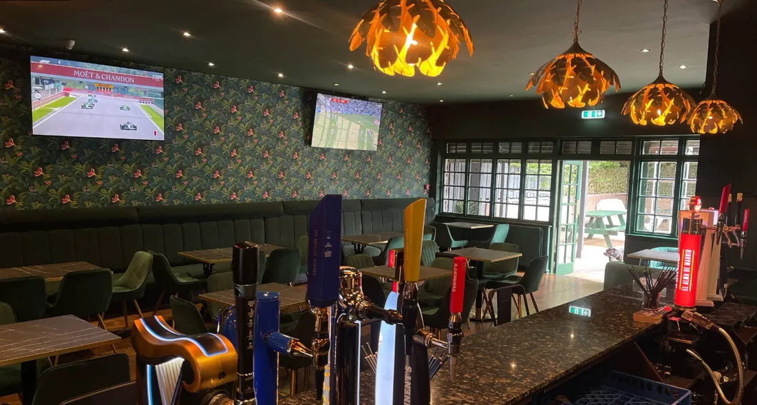 Oliver's bar